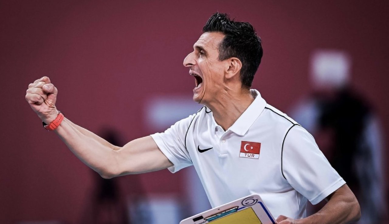 Giovanni Guidetti, CEV tarafından "yılın antrenörü" seçildi