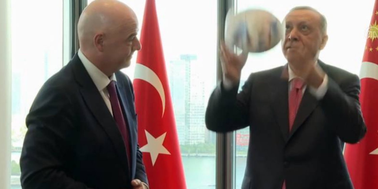 Erdoğan topa kafa attı