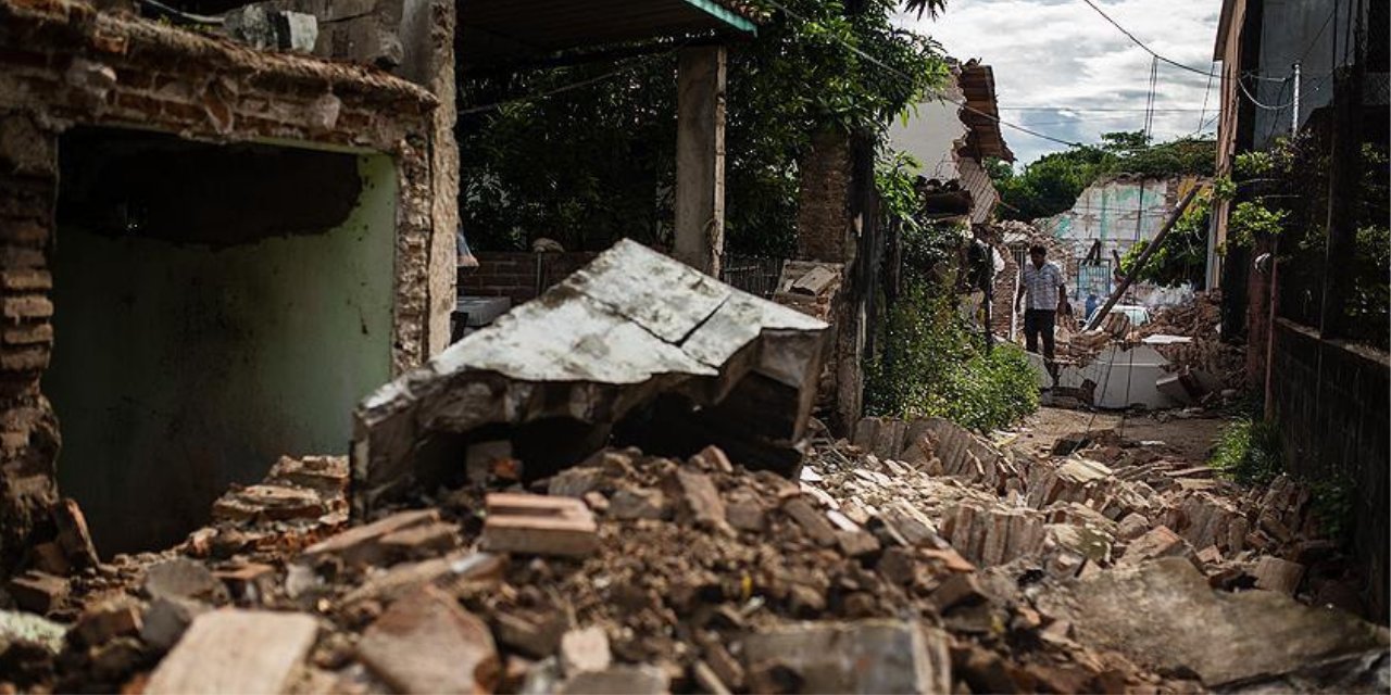 Meksika'da 6.8 büyüklüğünde deprem