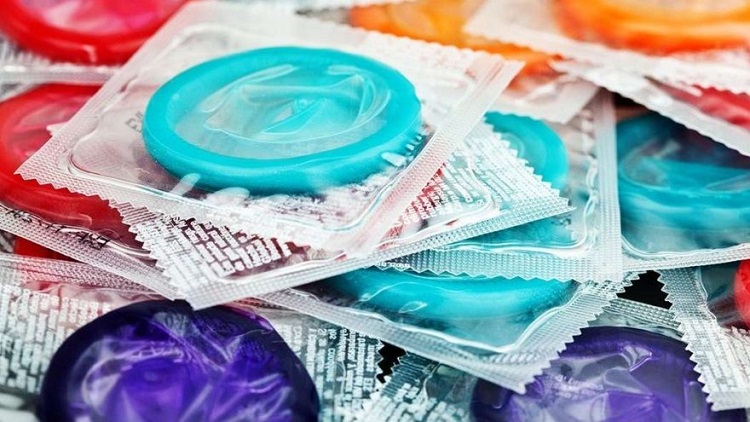 Zimbabve’de prezervatif krizi: Çin malları çok küçük geliyor