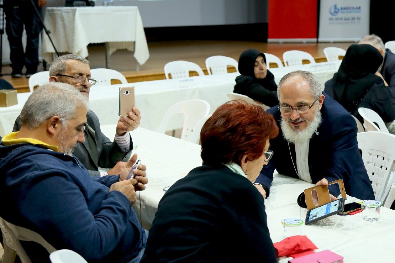 Yaşlı dostu toplum için 'Ulusal Birlik' çağrısı