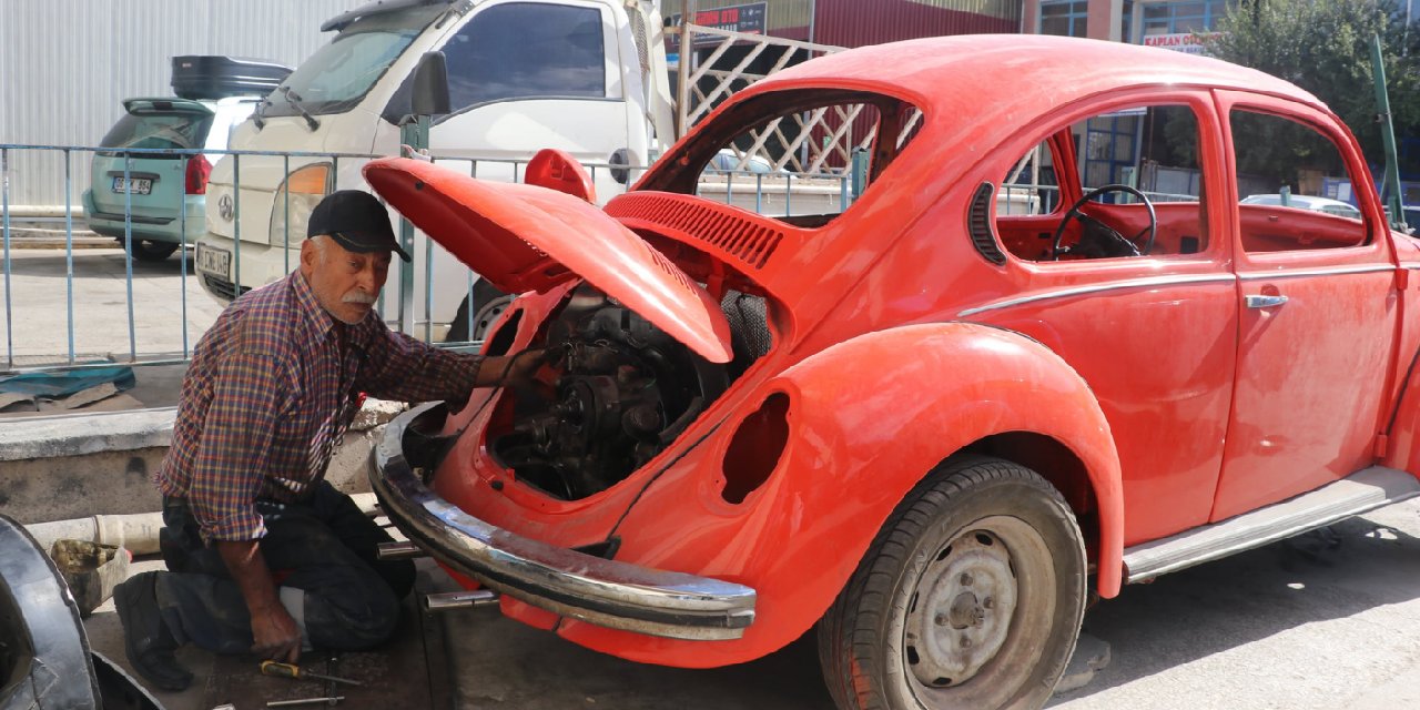500'den fazla aracı tamir etti: Vosvoslara hayat veren adam