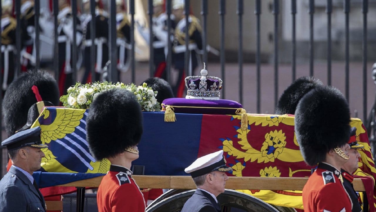 Kraliçe'nin ölümü sonrası Kraliyet Ailesi'nden ilk fotoğraf