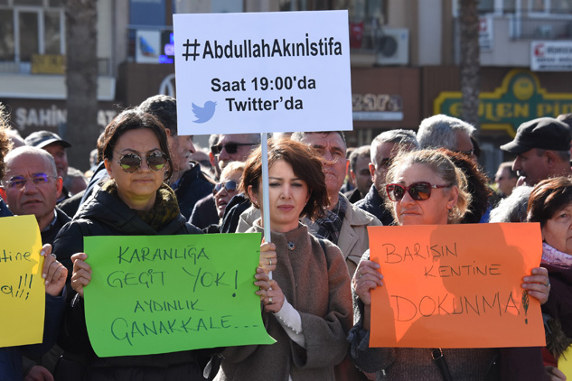 Çanakkale'de Abdullah Akın tepkisi: Atatürkçü Düşünce Derneği'nde eylem!
