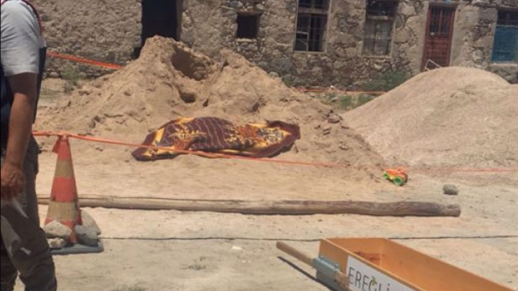 Konya'da akıl almaz ölüm: Kumla oynayan çocuk hayatını kaybetti