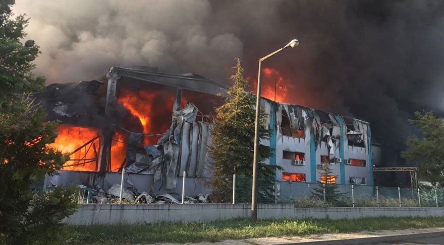 Tekirdağ Çerkezköy’de matbaa fabrikasında korkutan yangın