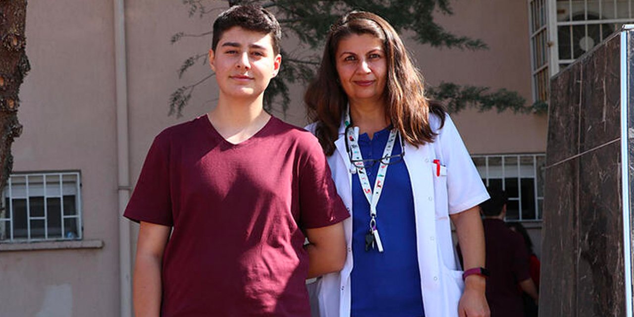 Liseli İbrahim, 'DNA' makalesiyle Avrupa 4'üncüsü oldu