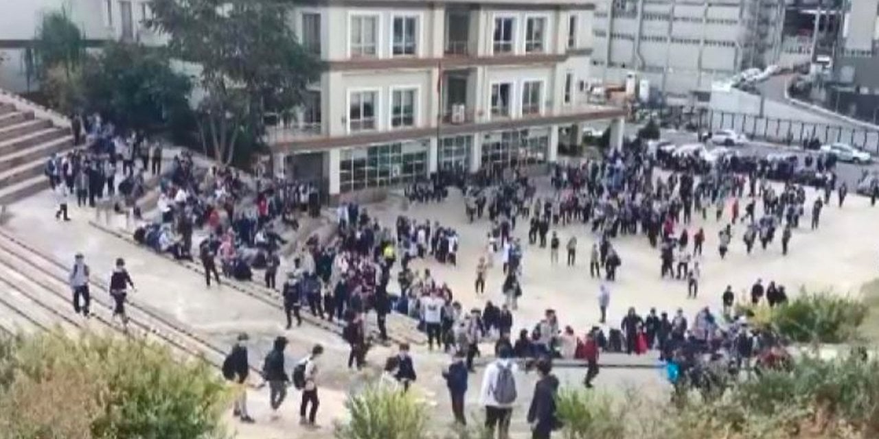 Başakşehir'de lisede yangın