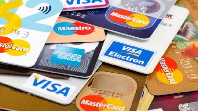 Kredi kartları ile ilgili önemli araştırma: 10 kişiden 7'si...