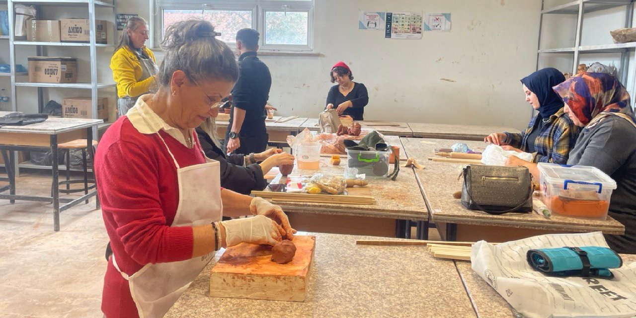 'Öğrenmenin yaşı olmaz' dedi, 72'sinde üniversiteye başladı