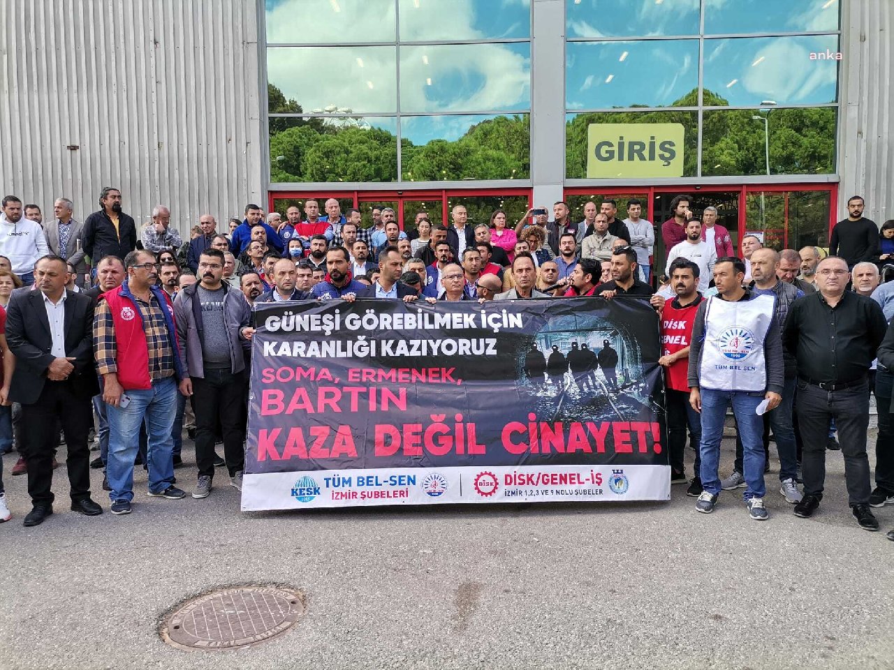 Bartın'daki maden faciası İzmir'de protesto edildi: Bu işin fıtratında, kaderinde ölüm yoktur