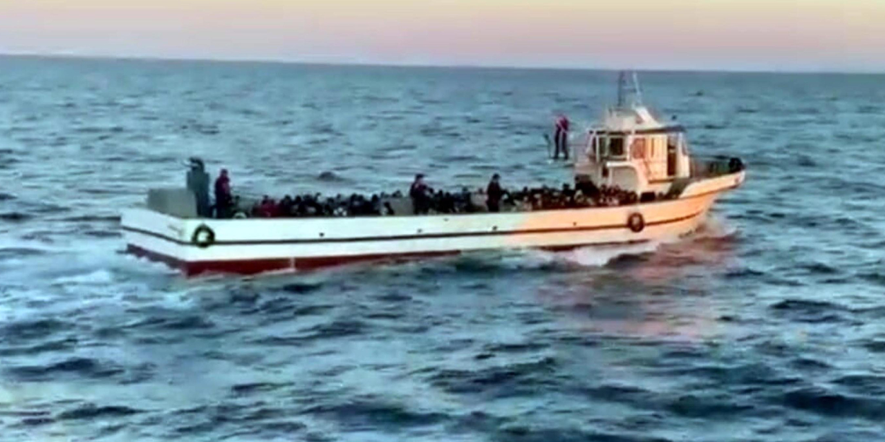 Ege Denizi'nde göçmen teknesi battı: 20 ölü