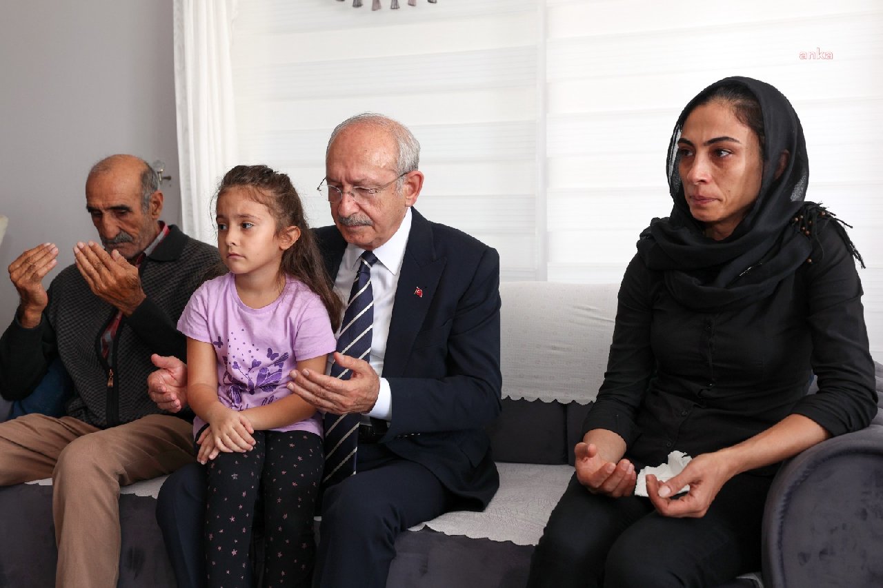 Kılıçdaroğlu'ndan Tece Polisevi'nde şehit olan Gezer’in ailesine taziye ziyareti