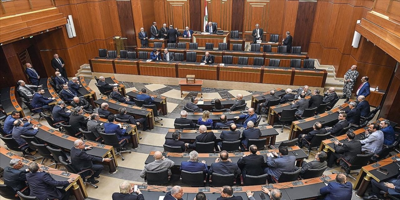 Lübnan yeni Cumhurbaşkanını 8'inci oturumda da seçemedi