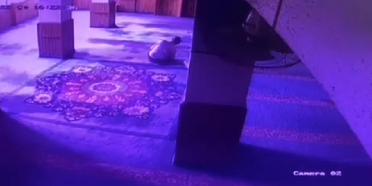 Namaz kılarken kalp krizinden öldü