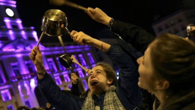 İspanya'da 8 Mart Dünya Kadınlar Günü'nde kadın işçiler grevde