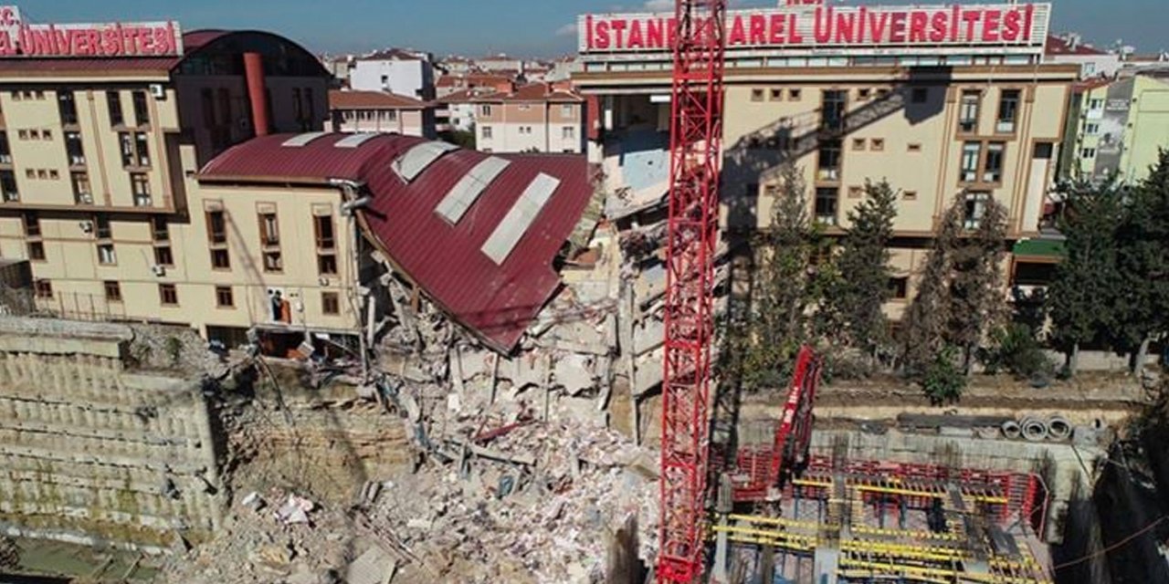 Çöken Arel Üniversitesi'nde eğitim devam edecek mi?