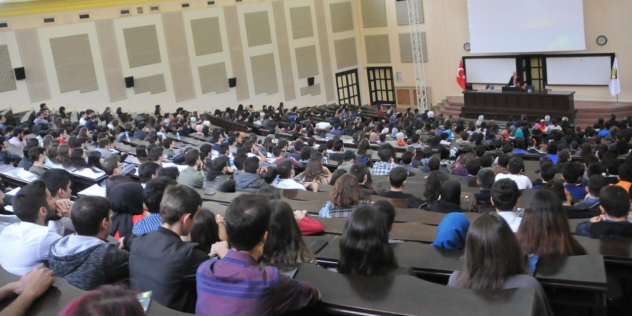 ÖSYM duyurdu: Yabancı dil hazırlık sınıfında başarısız olanlar dikkat!