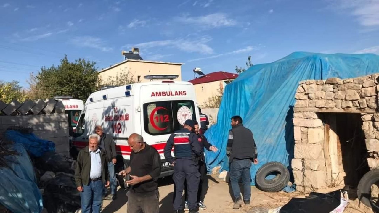 Hayvanlarını yemlerken ahır çöktü, hayatını kaybetti