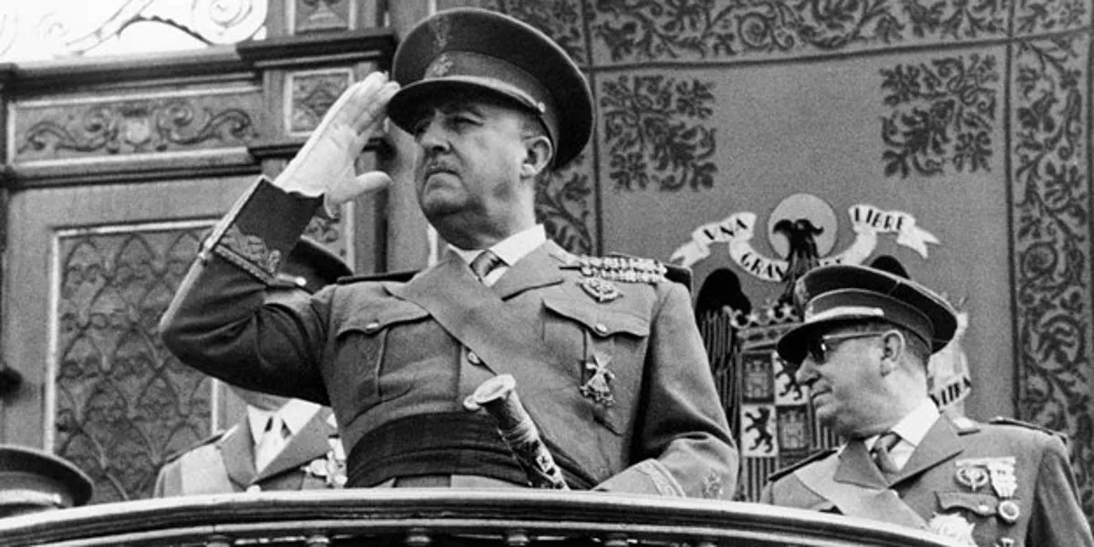 İspanya 47 yıl sonra uyandı: Diktatör Franco'nun nişanını geri aldılar
