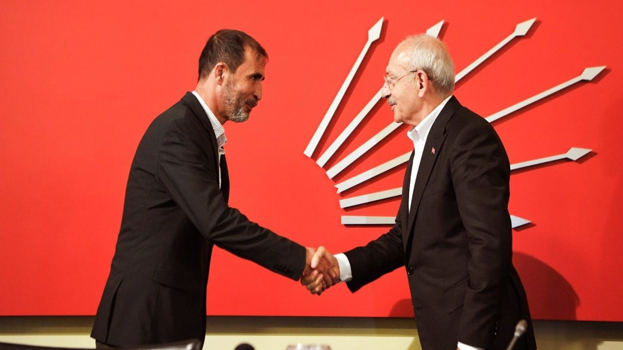 AKP'den ayrıldı, CHP'ye katıldı: Liyakat kalmadı