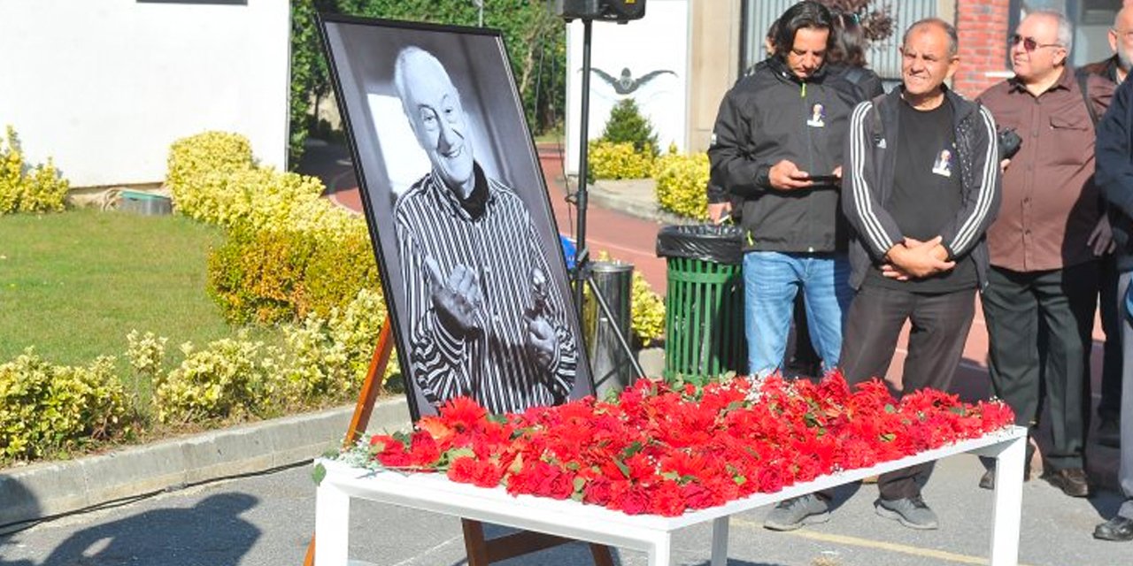 Ümit Kıvanç: Cenazede görüntü veren ünlüler başsağlığı dilemedi