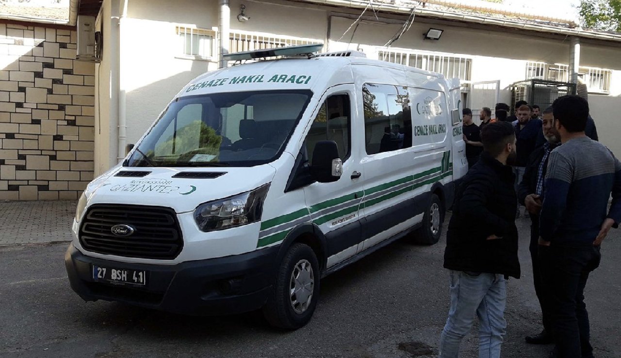 Tedavi için gitti, sedyeden düşüp öldü