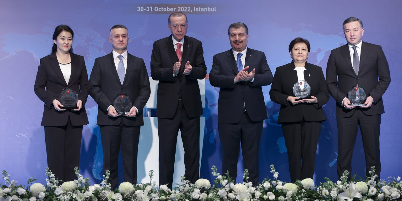Erdoğan: Küresel salgınla imtihanımızı alnımızın akıyla verdik