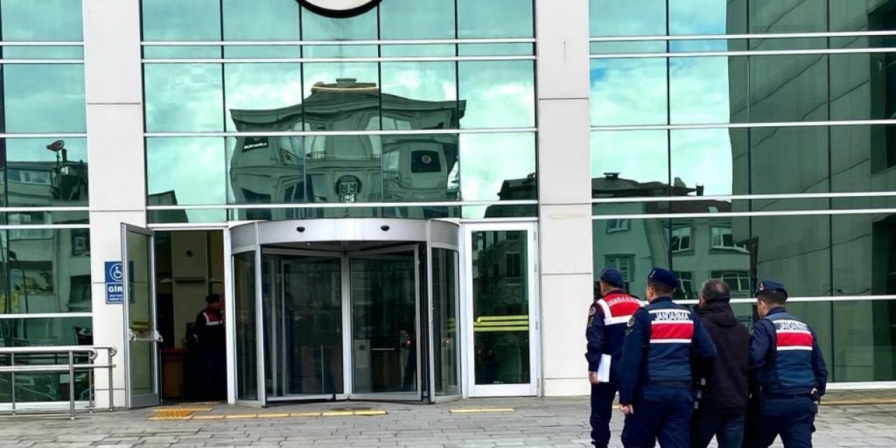 Yayaya çarpıp ölümüne sebep olmuştu: Kırık far ele verdi