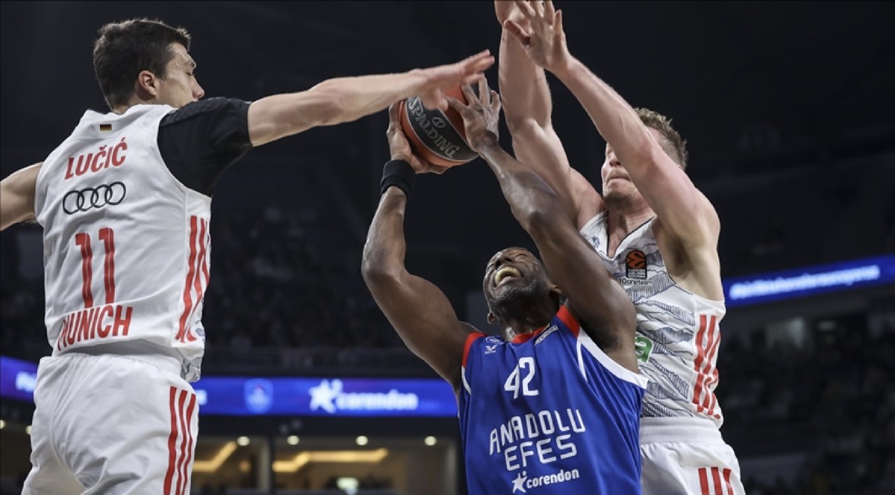 Vasilije Micic yetmedi; Efes, Bayern Münih'e kaybetti