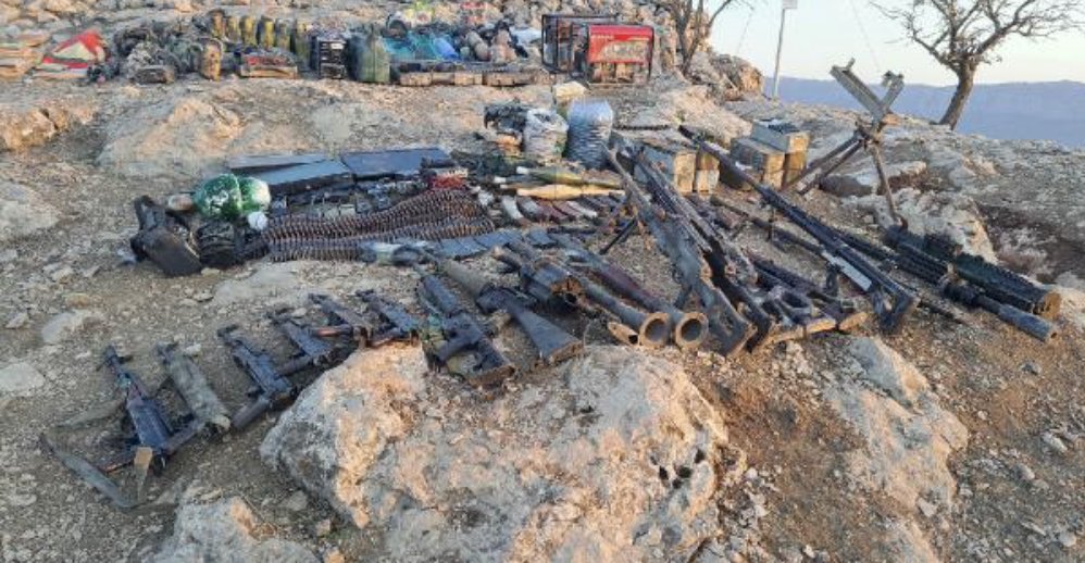 MSB: Pençe- Kilit bölgesinde çok sayıda silah ve mühimmat ele geçirildi