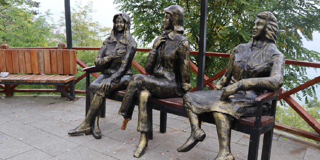 Ordu'da şehrin simgesi 'üç kız heykeli' yine tahrip edildi
