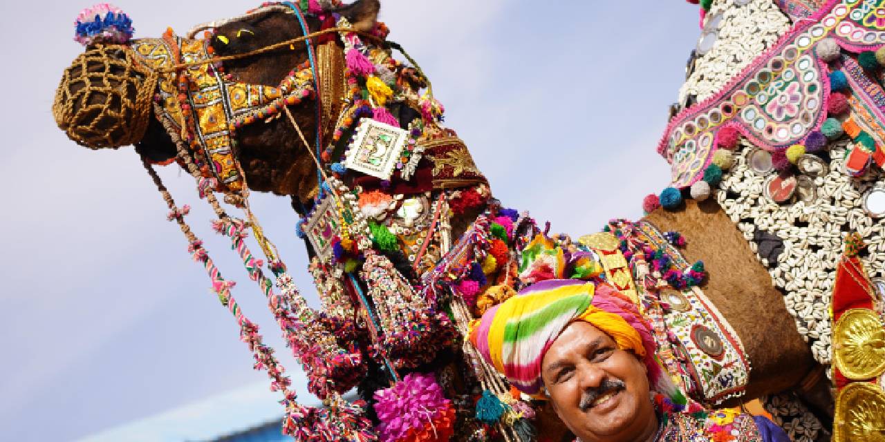 Festival heyecanı: Develer süslendi, geleneksel kıyafetler giyinildi