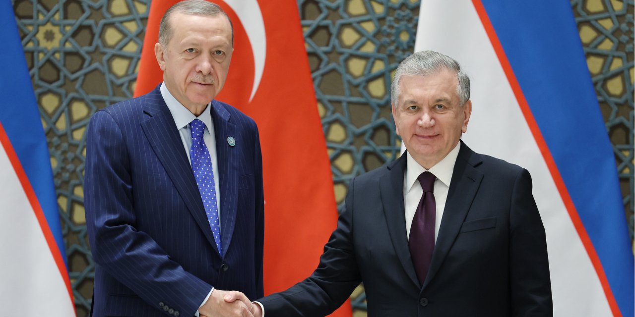 Erdoğan, Özbekistan'da: Mirziyoyev  ile görüştü