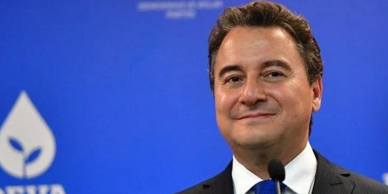 Ali Babacan'ın mitingi öncesi belediye afişleri söktü
