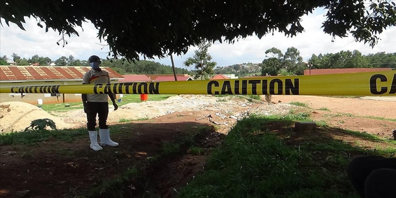 Uganda'dan, Ebola adımı