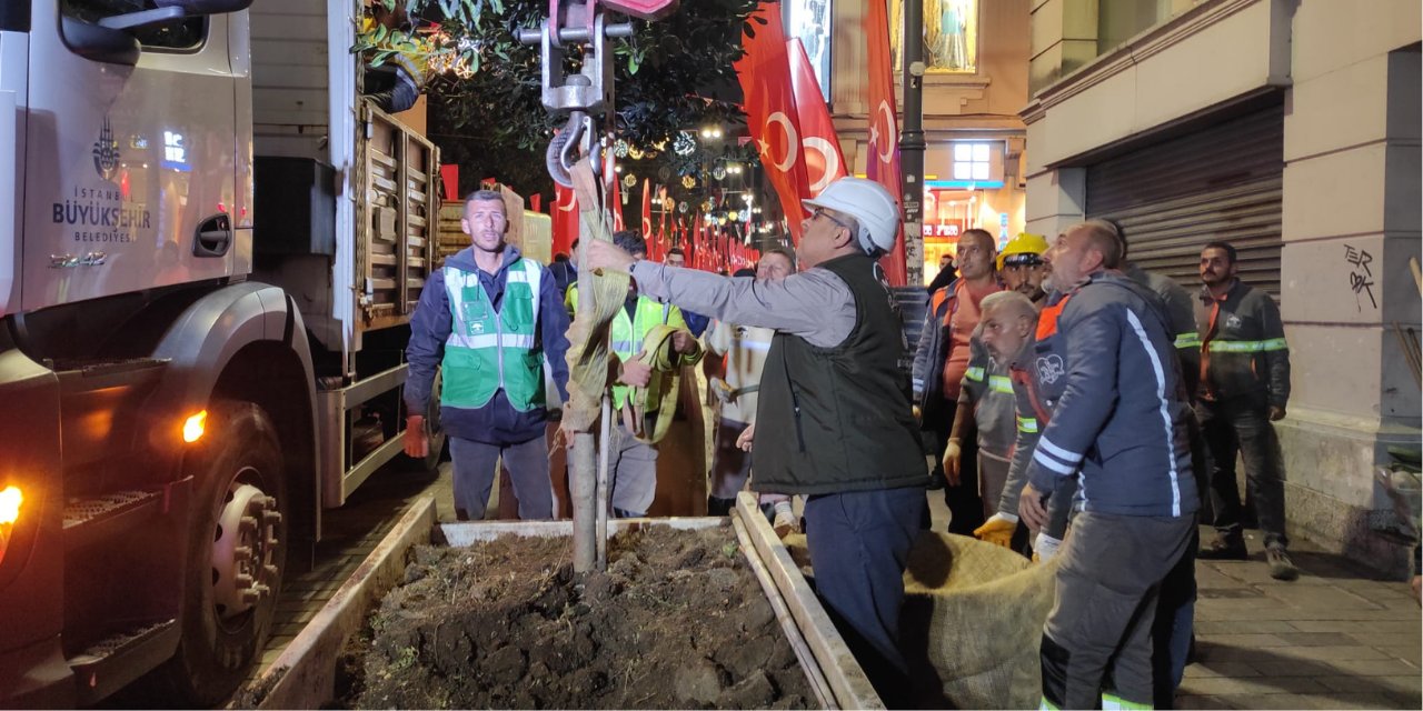 Beyoğlu'ndaki beton saksılar kaldırıldı: AKP'li belediyeden nedeni