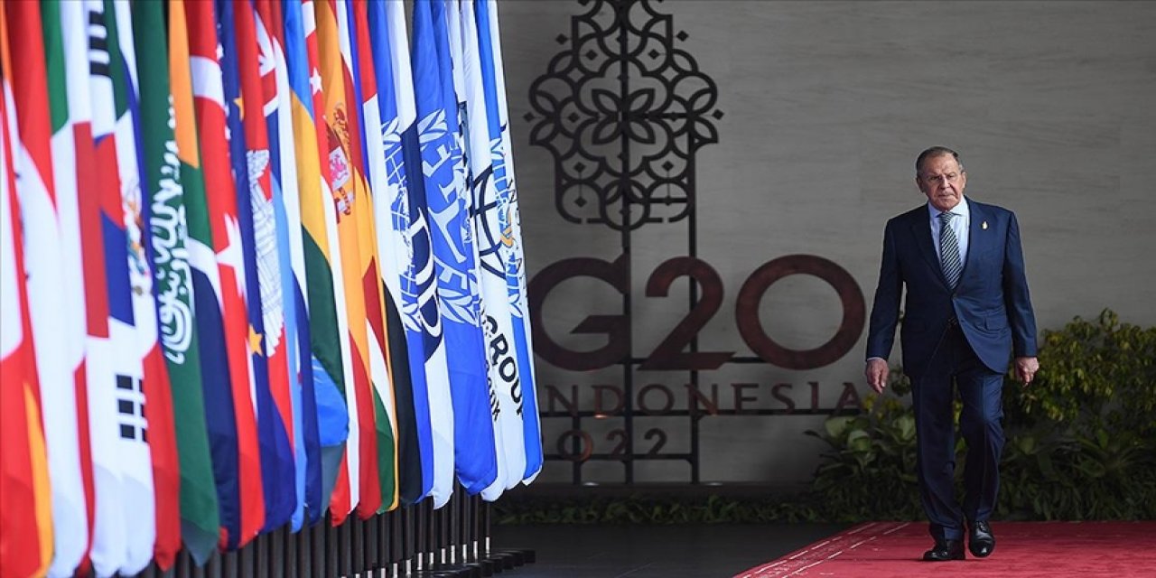 Lavrov G20'de: Hibrit savaşın tarafı oldular
