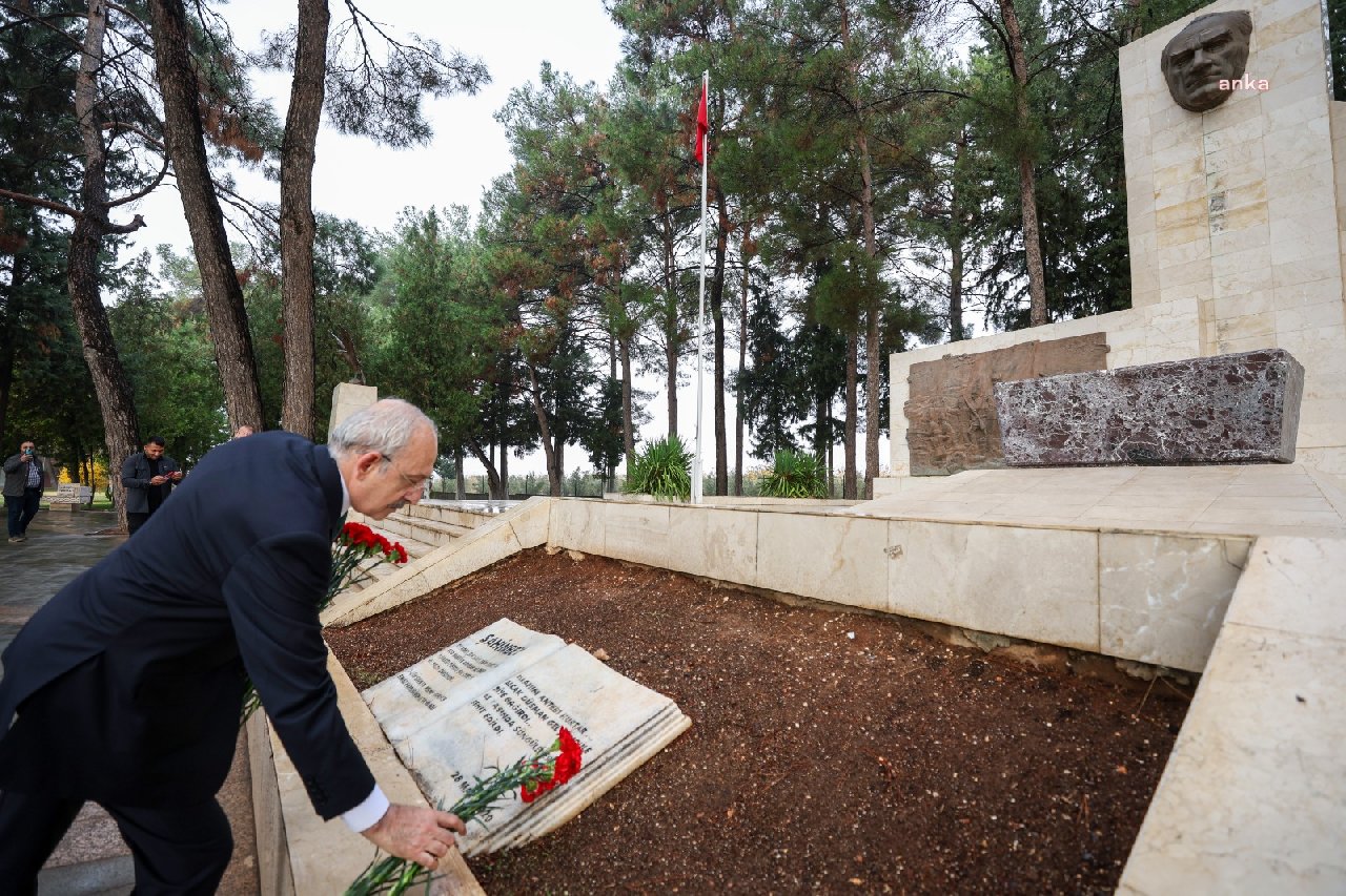 Kılıçdaroğlu, Şahinbey’in mezarını ziyaret etti