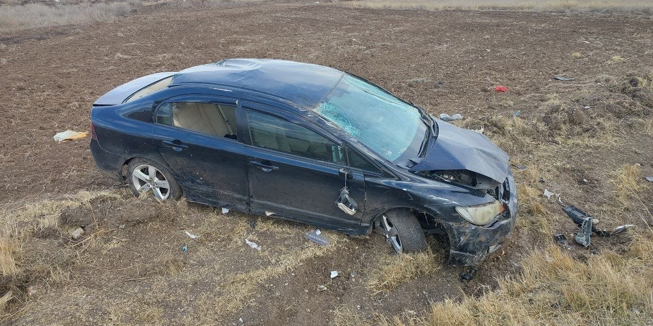 Otomobil takla attı: 3'ü çocuk 5 yaralı