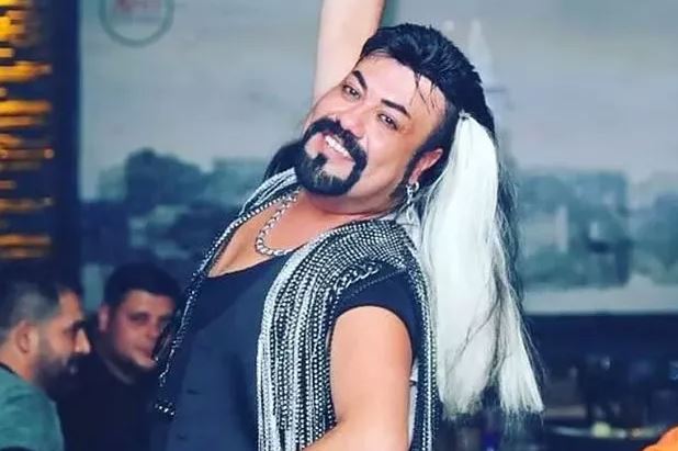 Kobra Murat'ın kızı yürüyen kuyumcu dükkanı gibi