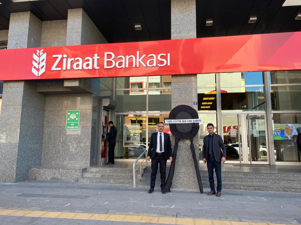 3 bin 600 lira promosyon teklif eden bankaya siyah çelenk