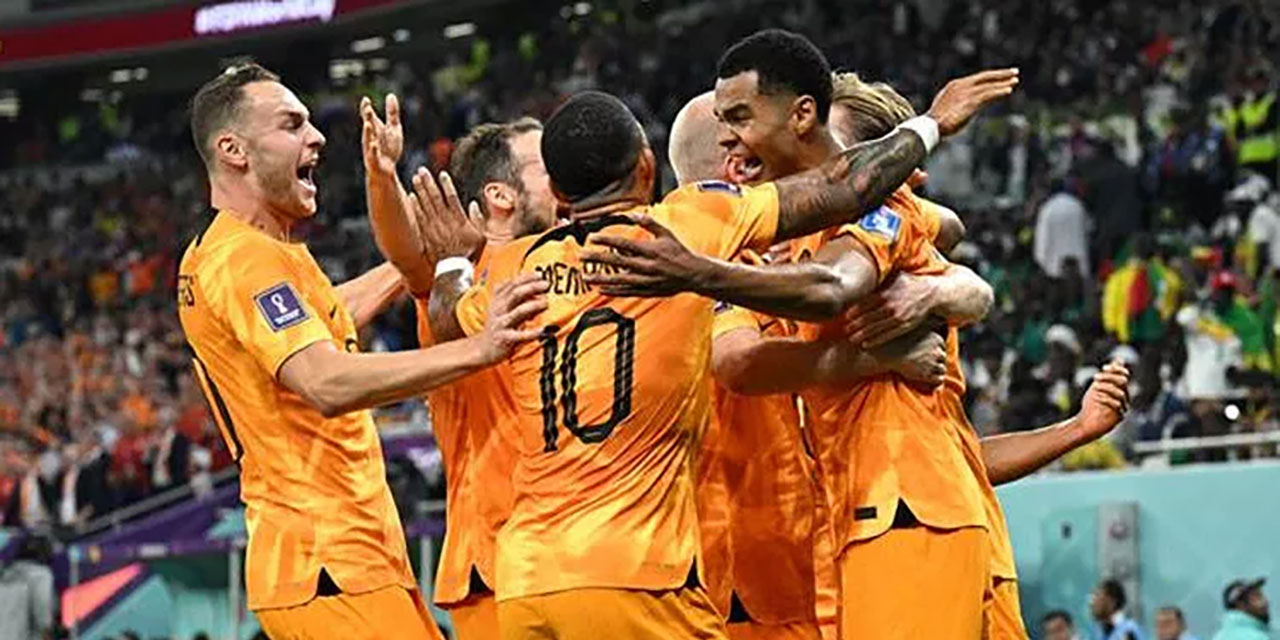 Hollanda ile Ekvador sahadan berabere ayrıldı