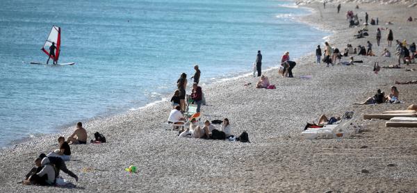 Ekimde, Antalya'da 41,2 derece ile sıcaklık rekoru