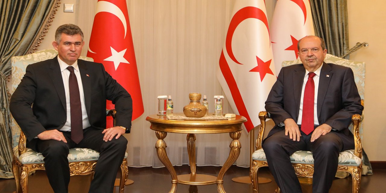 Lefkoşa Büyükelçisi Feyzioğlu, KKTC Cumhurbaşkanına güven mektubunu sundu