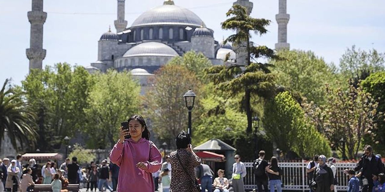 İstanbul’a 10 ayda 13 milyon turist geldi