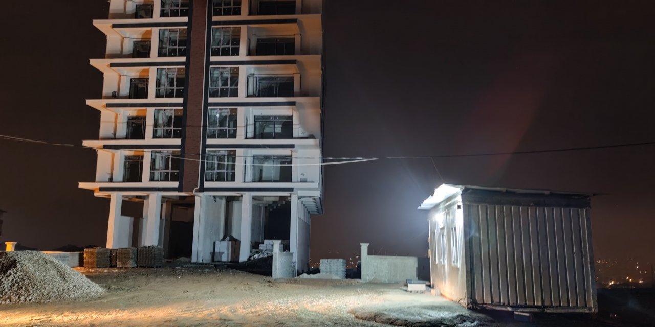 İnşaat bekçisi konteynerde ölü bulundu