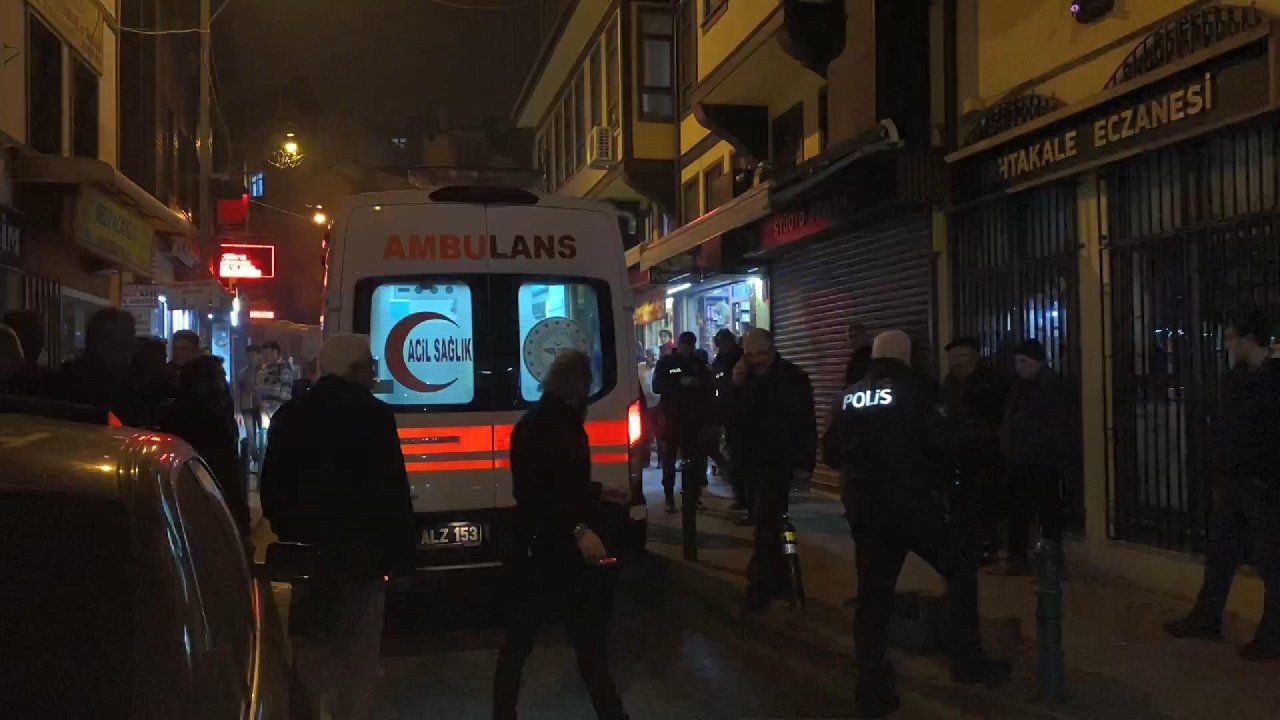 Kahvehanesini kapatırken araçla yaklaşıp ateş ettiler