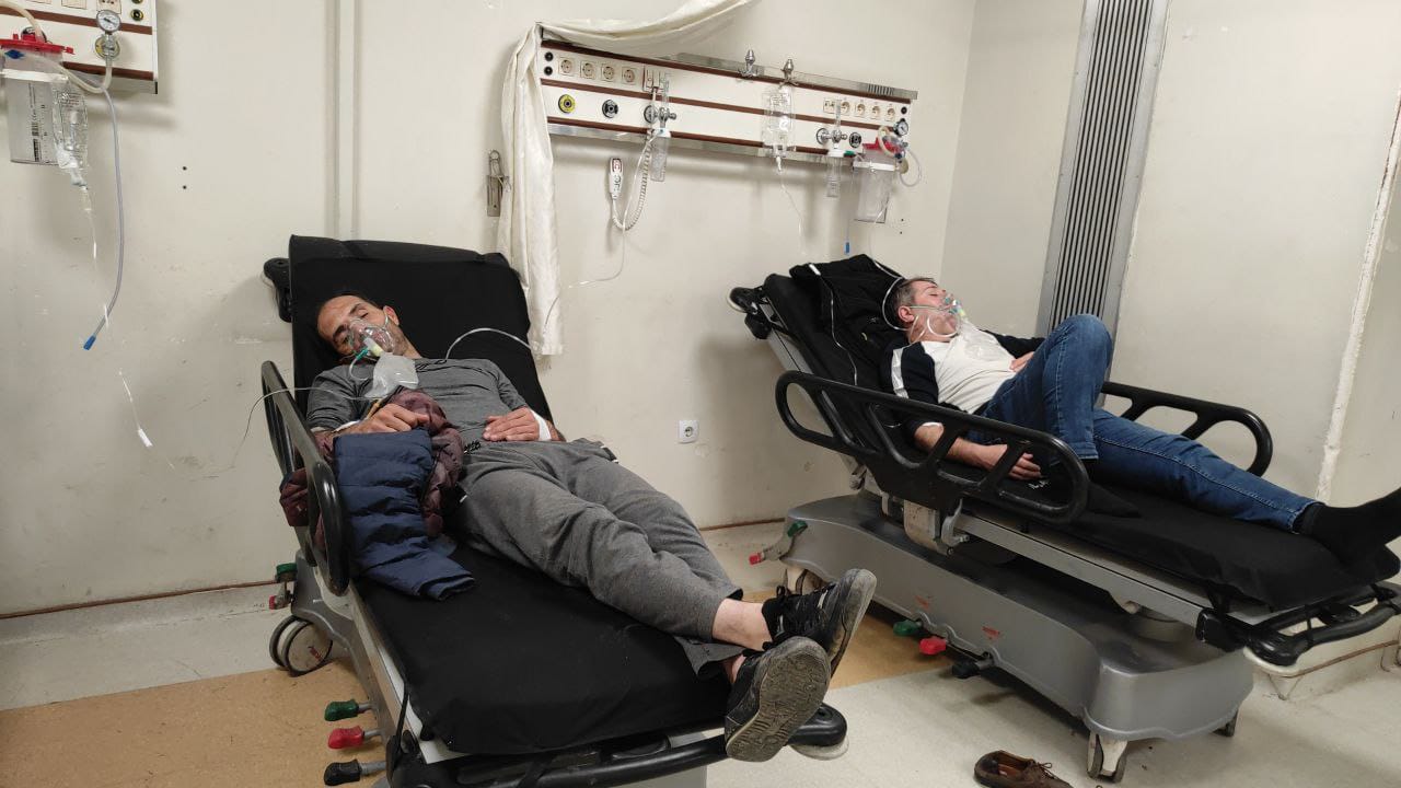 Isınmak için mangal yakan 5 işçi zehirlendi