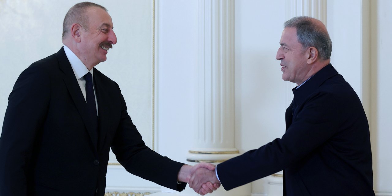 Aliyev, Akar'ı kabul etti